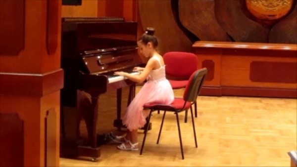 Екатерина Димитрова с трета награда на Международния музикален онлайн конкурс в Лондон