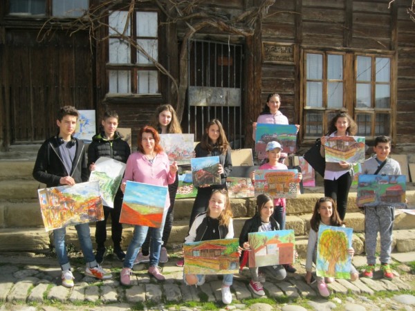 Школа „Арт линия” празнува днес 17-я си рожден ден