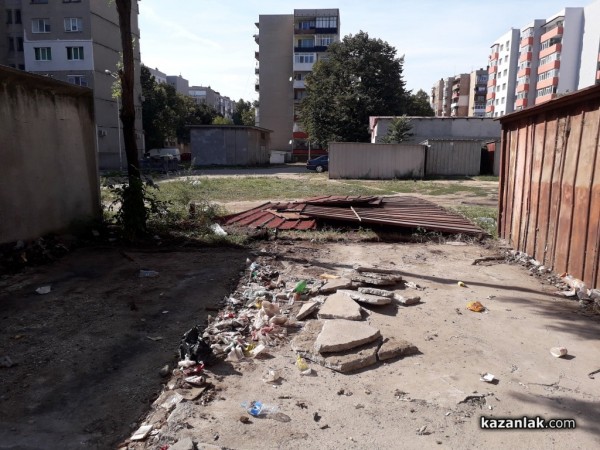 Общината започна премахването на нерегистрирани и неплатени гаражи