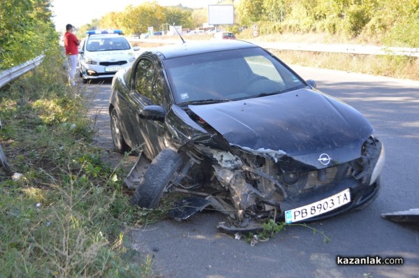 Мъж се блъсна в мантинела преди час