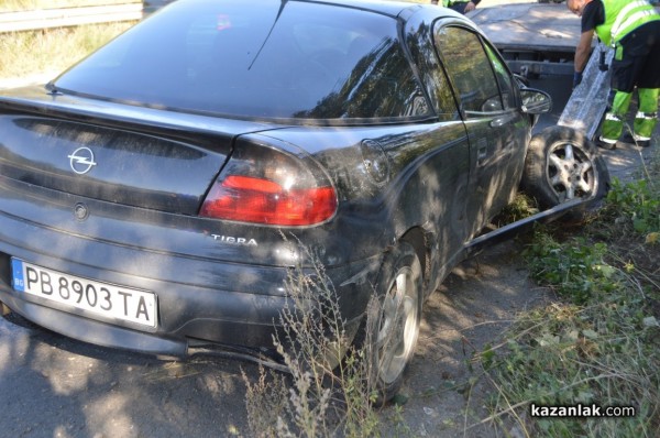 Мъж се блъсна в мантинела преди час