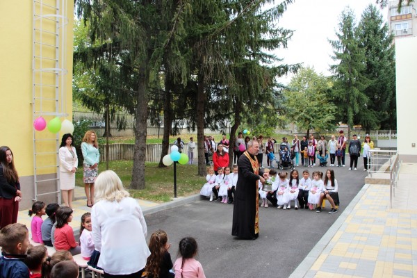 Заместник-министърът на МРРБ Деница Николова откри обновената ДГ №11 „Слънце“ в Казанлък