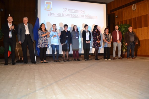 Екипът на администрацията работи като едно цяло в полза на гражданите