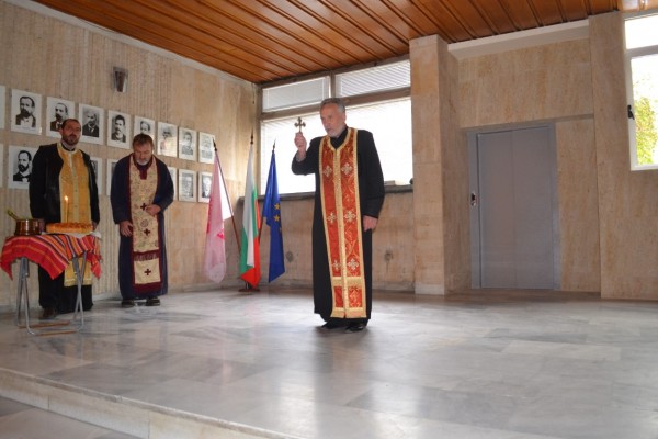 Завършен е проектът „Въвеждане на мерки за достъпна среда в сградата на общинска администрация Казанлък“