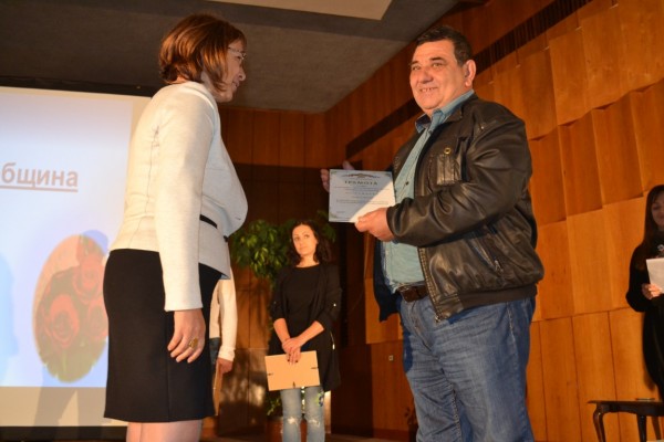 8 казанлъчани бяха отличени за ярка гражданска позиция в Деня на общината