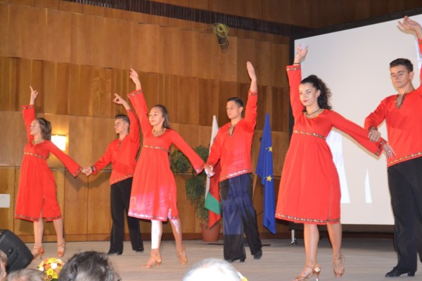 Екипът на администрацията работи като едно цяло в полза на гражданите