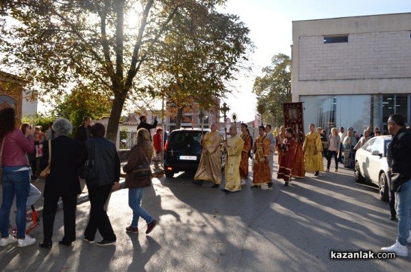 Чудотворната икона вече е в Казанлък