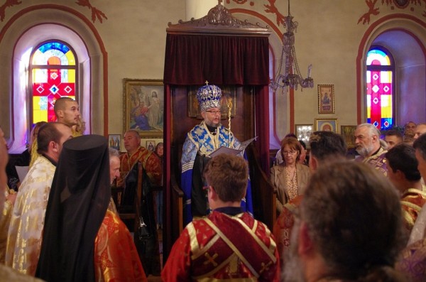 Казанлък посрещна иконата на Света Богородица Скоропослушница