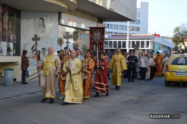 Чудотворната икона вече е в Казанлък