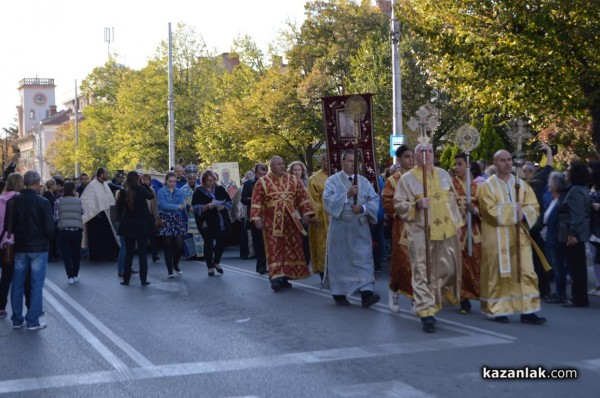 Чудотворната икона вече е в Казанлък