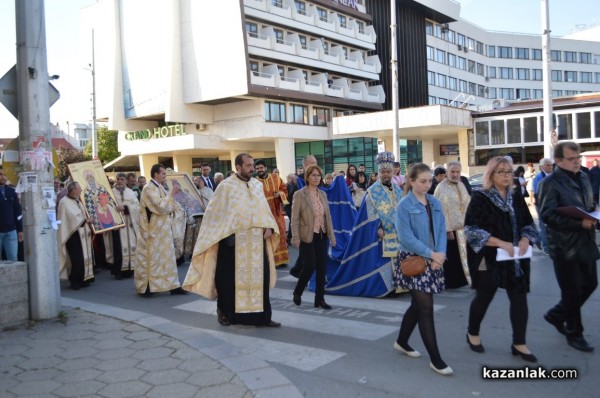 Чудотворната икона вече е в Казанлък
