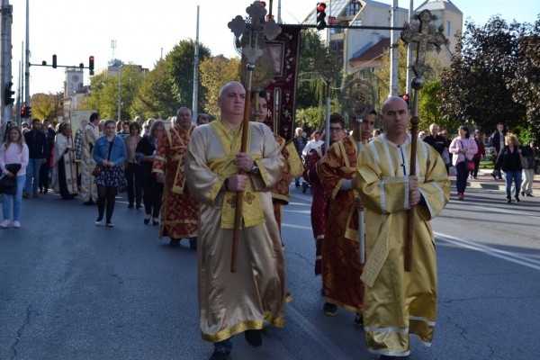 Казанлък посрещна иконата на Света Богородица Скоропослушница