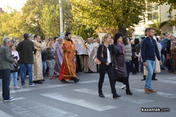 Чудотворната икона вече е в Казанлък