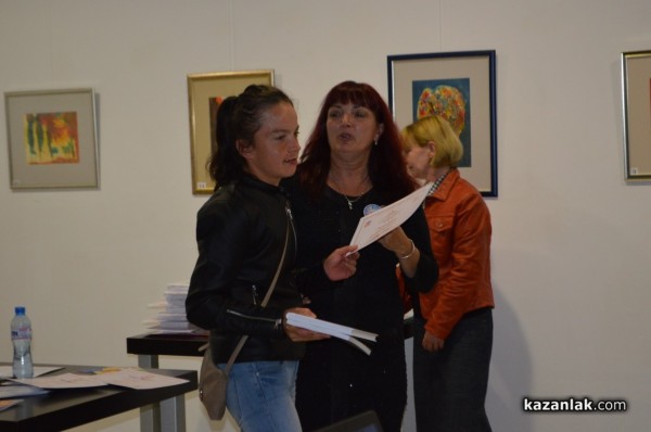 Проект „Библиотеката-моята първа сцена“ доближи децата до изкуството 