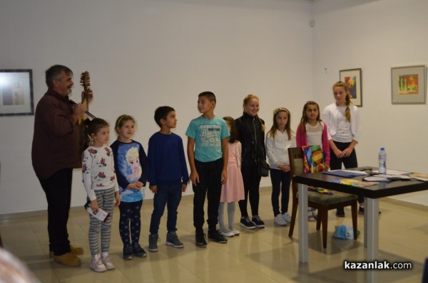 Проект „Библиотеката-моята първа сцена“ доближи децата до изкуството 