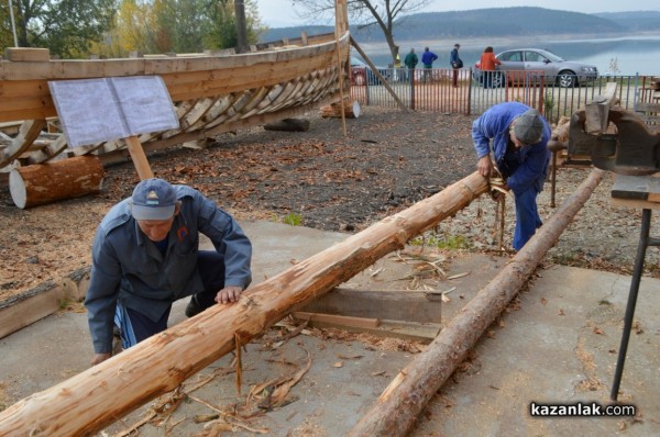 Птицеглавият тракийски кораб ще презимува на сух док 