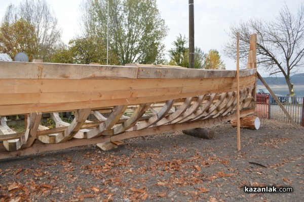 Птицеглавият тракийски кораб ще презимува на сух док 