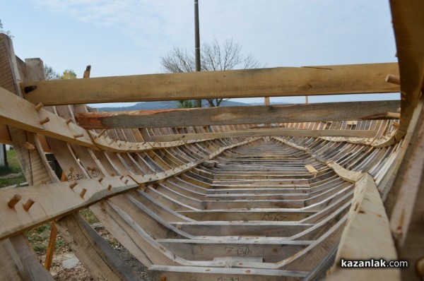 Птицеглавият тракийски кораб ще презимува на сух док 