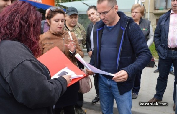 Ангел Джамбазки на среща с граждани от кв. Изток