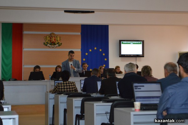 Вижте какво ще се продава и строи в Казанлък -решенията на ОбС-Казанлък от днес