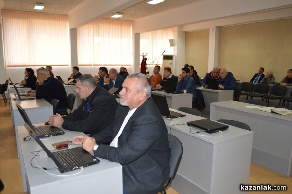 Вижте какво ще се продава и строи в Казанлък -решенията на ОбС-Казанлък от днес