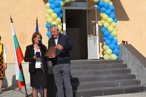 Технически колеж – Казанлък влиза в обновения си дом