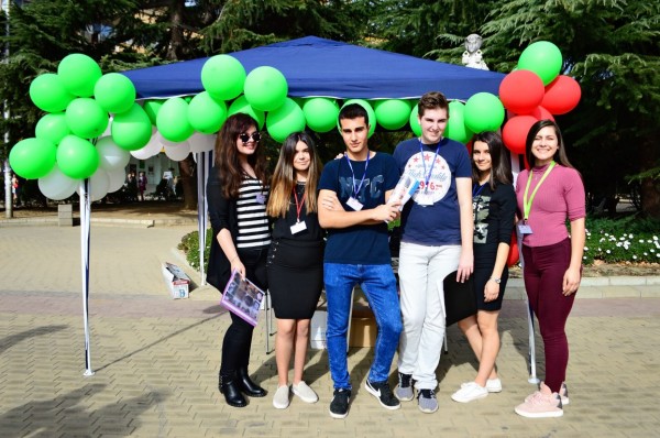 Младежки общински съвет отбелязва Деня на народните будители