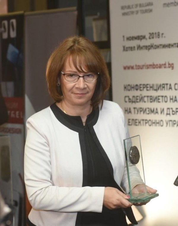 Казанлък бе отличен с награда за принос в развитието на туризма