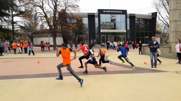 Рекорден интерес към традиционното щафетно бягане в парк „Розариум“