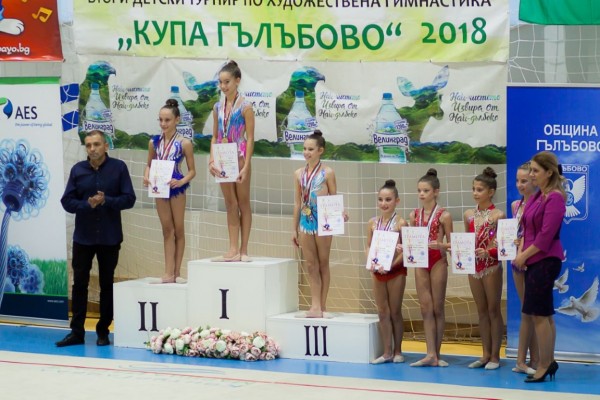 Успехи и отличия за гимнастичките на казанлъшкия клуб по художествена гимнастика