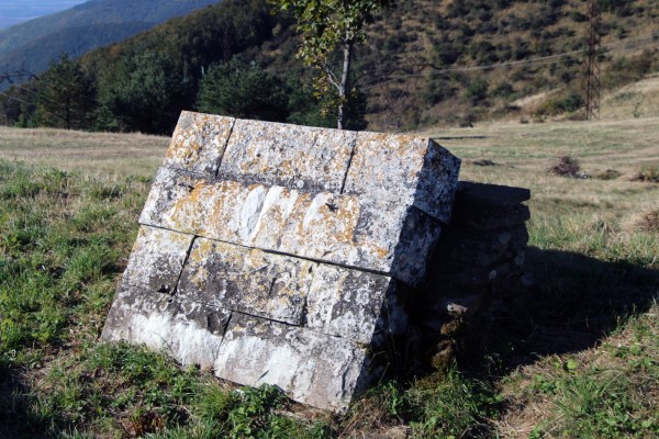 Кампания ще възстановява мемориалните плочи край връх Шипка