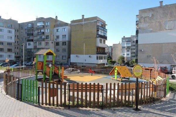 Заключителна пресконференция по проект „Обновяване на градската среда в град Казанлък“