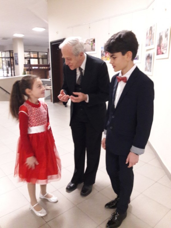 Поредно признание за малките пианисти Христиана Харалампиева и Виктор Владков 