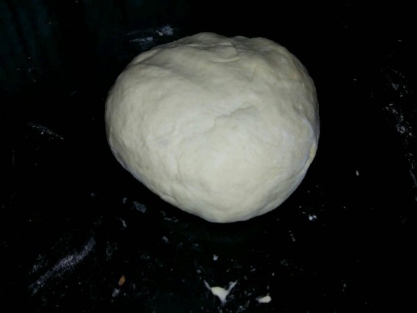 Децата от Енина месиха погачи за днешния празник