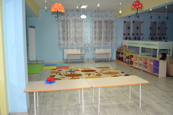 В Деня на християнското семейство обновената ДГ №13 „Мечо Пух“ официално отвори врати