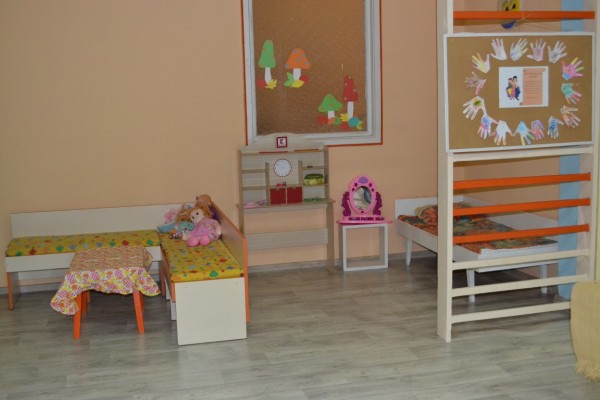 В Деня на християнското семейство обновената ДГ №13 „Мечо Пух“ официално отвори врати