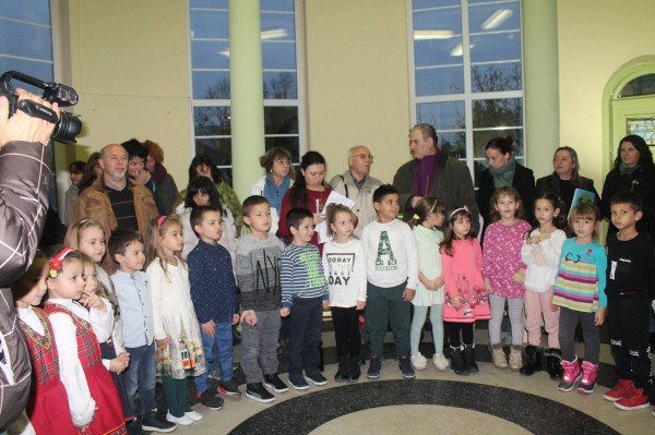 Библиотеката отвори отново врати след ремонта