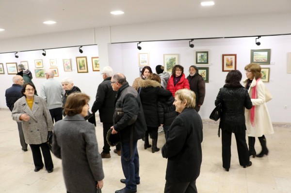 Над 930 лева събра благотворителната изложба на Радиана Георгиева