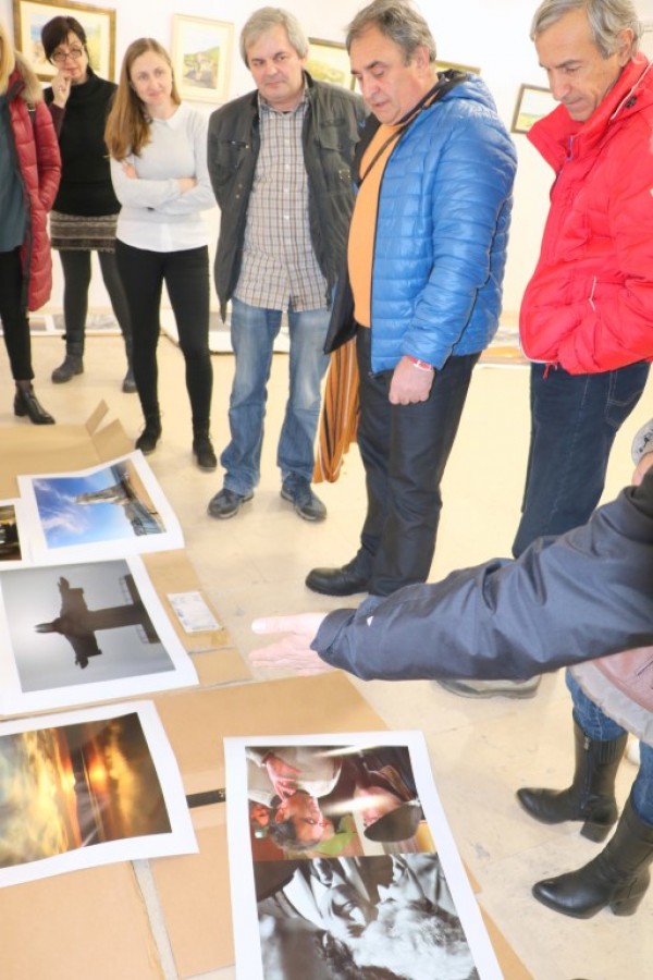 Огромен интерес към Първия Фотосалон на Казанлък 