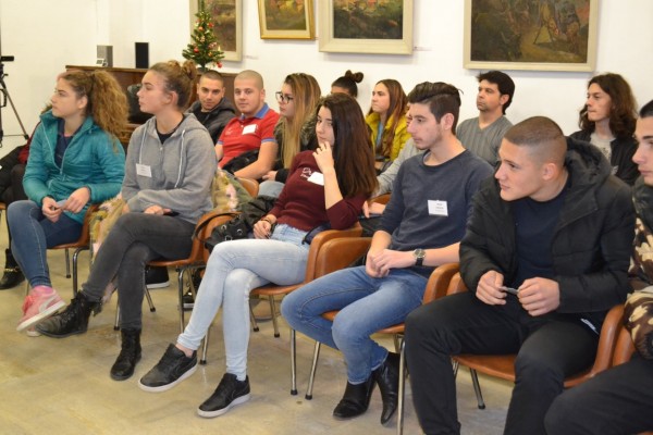 Община Казанлък фокусира вниманието върху младите лидери