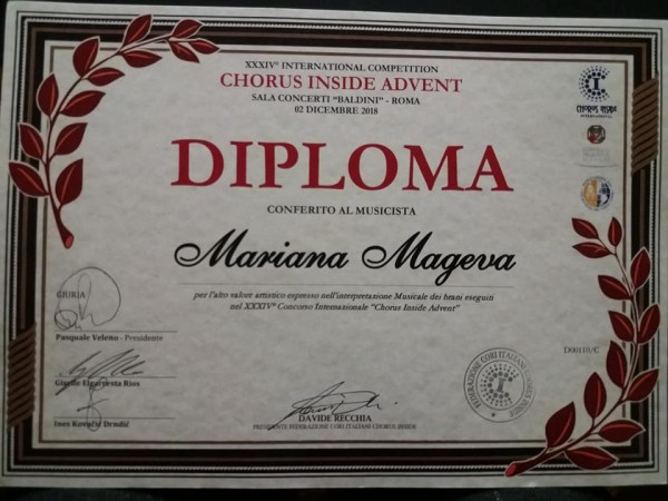 14-годишната певица Стефани Калчева се върна от Рим със сребърен медал