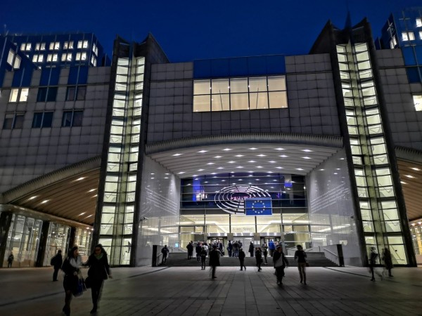 Посещението в Европейския парламент бе полезно и интересно за казанлъшките младежи от МГЕРБ