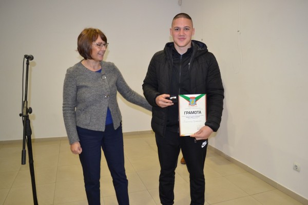 Младите казанлъчани – с най-високо ниво в програмата за лидерство