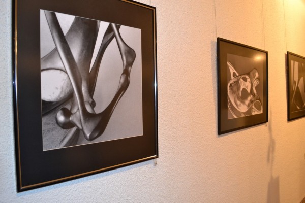 Изложбата „РазЛичен“ на Христо Генев посрещна първата си публика в Казанлък