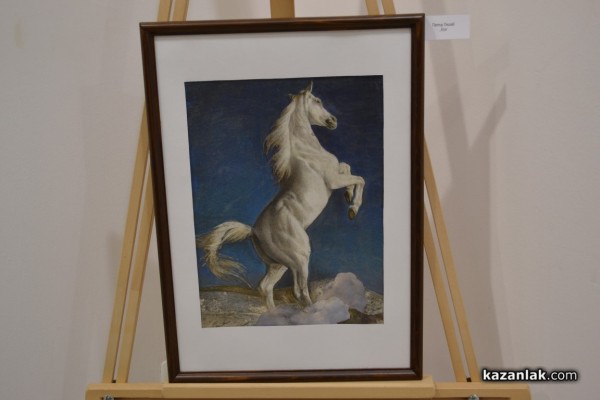 Шареният свят на СБХ в Казанлък изпълни залата на ул.“Искра“№4