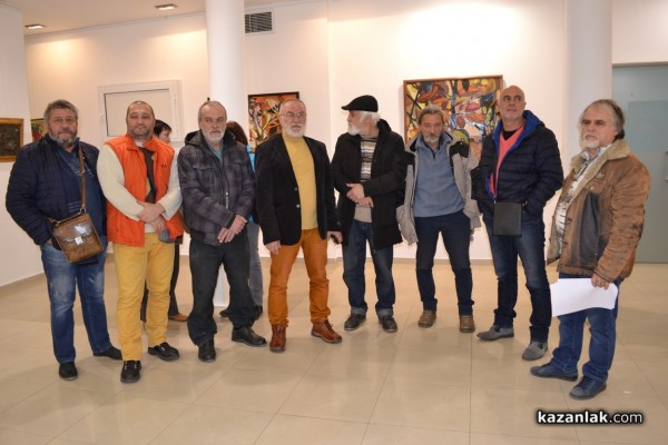 Шареният свят на СБХ в Казанлък изпълни залата на ул.“Искра“№4