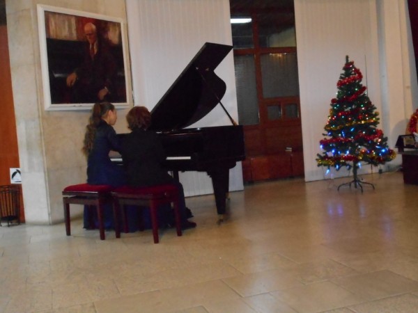 Юбилеен коледен концерт събра бивши и настоящи възпитаници на Елена Юлиянова