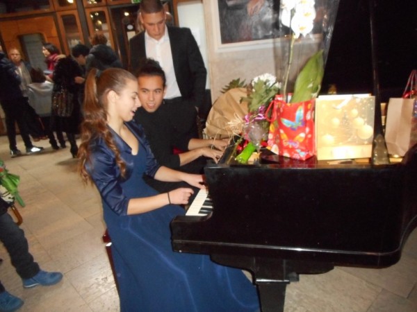 Юбилеен коледен концерт събра бивши и настоящи възпитаници на Елена Юлиянова