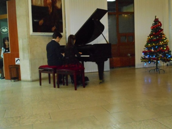 Юбилеен коледен концерт събра бивши и настоящи възпитаници на Елена Юлиянова