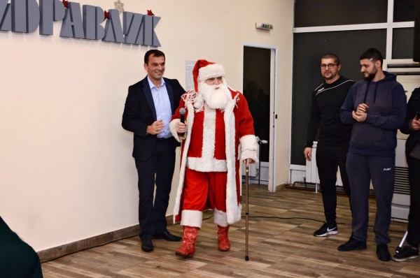 Поздрав от мениджърския състав на М+С Хидравлик за Коледа и Новата 2019г.